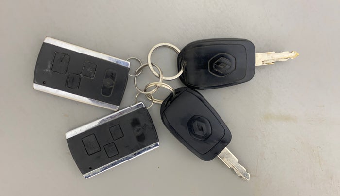 2016 Renault Kwid RXL, Petrol, Manual, 33,734 km, Key Close Up