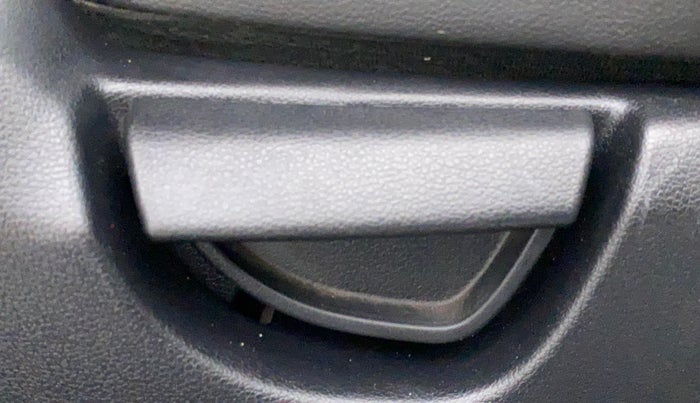 2018 Hyundai NEW SANTRO SPORTZ MT, Petrol, Manual, 10,361 km, Driver Side Adjustment Panel