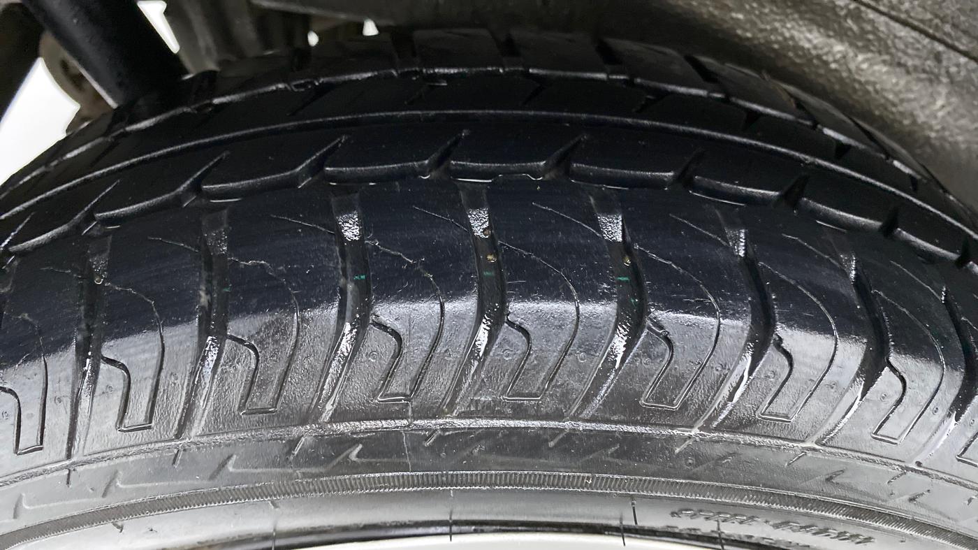 2018 Maruti Wagon R 1.0 VXI AMT, Petrol, Automatic, 21,323 km, Right Rear Tyre Tread