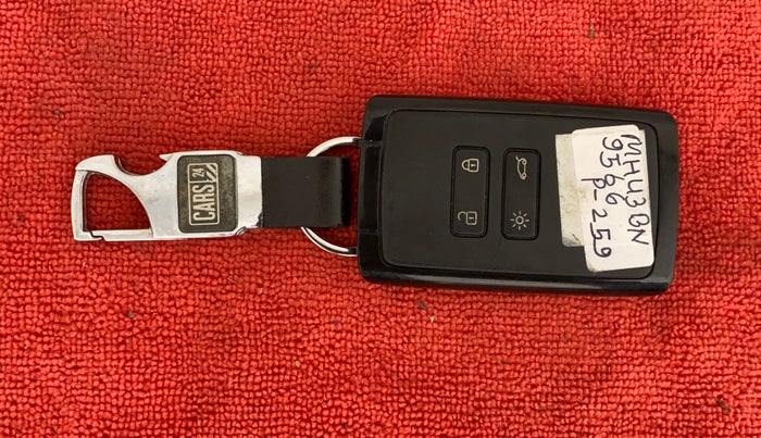 2019 Renault TRIBER RXZ, Petrol, Manual, 32,435 km, Key Close Up