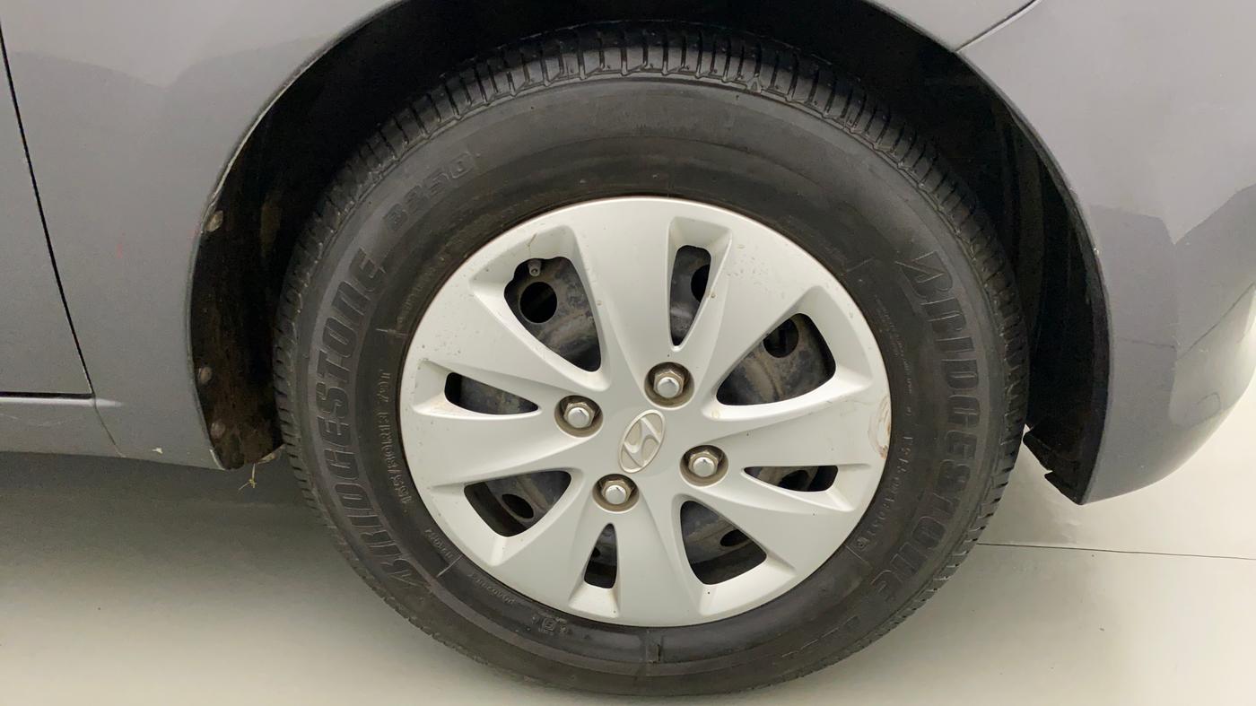 2011 Hyundai i10 MAGNA 1.1, Petrol, Manual, 43,365 km, Right Front Wheel