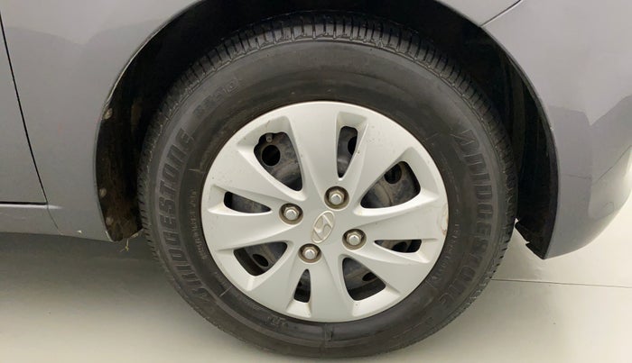 2011 Hyundai i10 MAGNA 1.1, Petrol, Manual, 43,365 km, Right Front Wheel