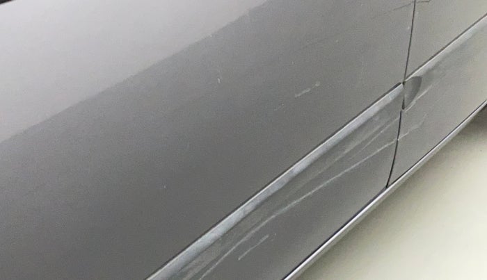 2011 Hyundai i10 MAGNA 1.1, Petrol, Manual, 43,365 km, Front passenger door - Slightly dented