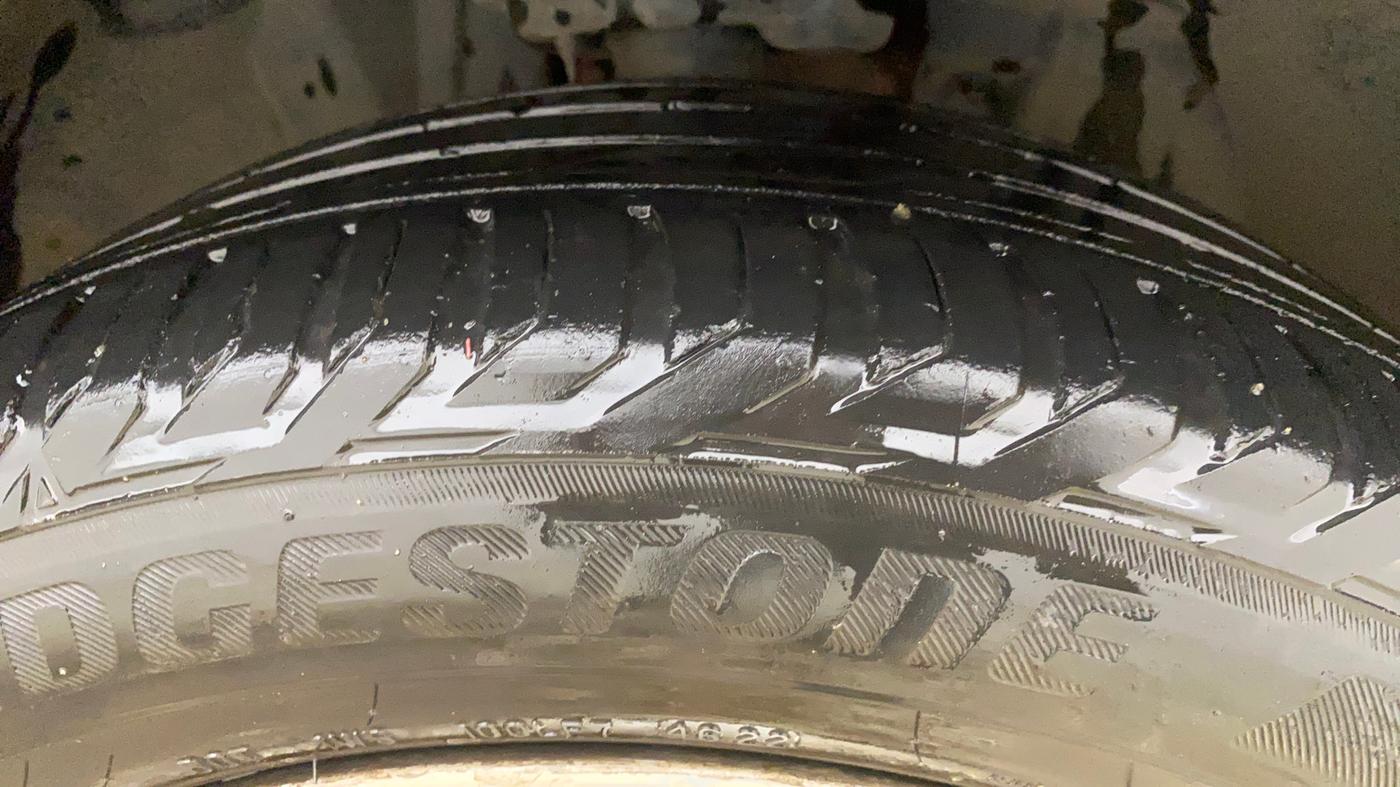 2019 Jeep Compass LIMITED PLUS DIESEL, Diesel, Manual, 1,04,439 km, Right Front Tyre Tread