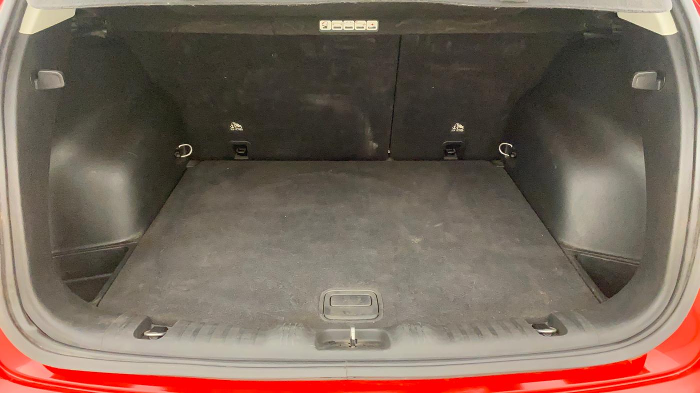 2019 Jeep Compass LIMITED PLUS DIESEL, Diesel, Manual, 1,04,439 km, Boot Inside
