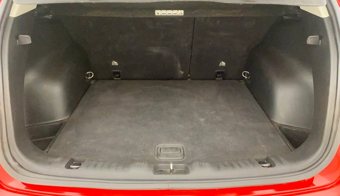 2019 Jeep Compass LIMITED PLUS DIESEL, Diesel, Manual, 1,04,275 km, Boot Inside