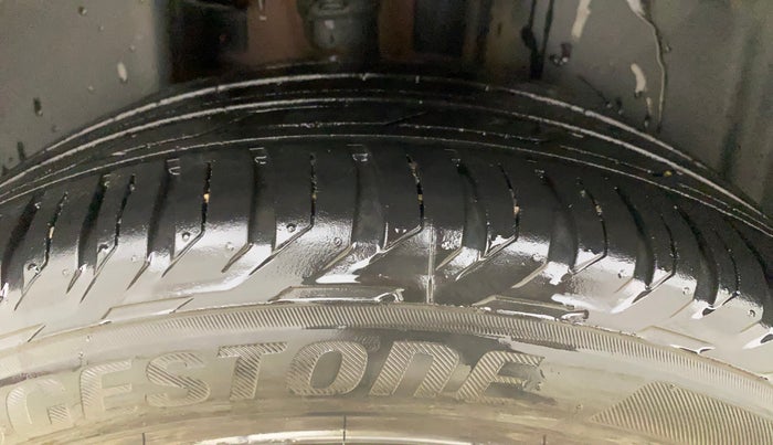 2019 Jeep Compass LIMITED PLUS DIESEL, Diesel, Manual, 1,04,275 km, Right Rear Tyre Tread