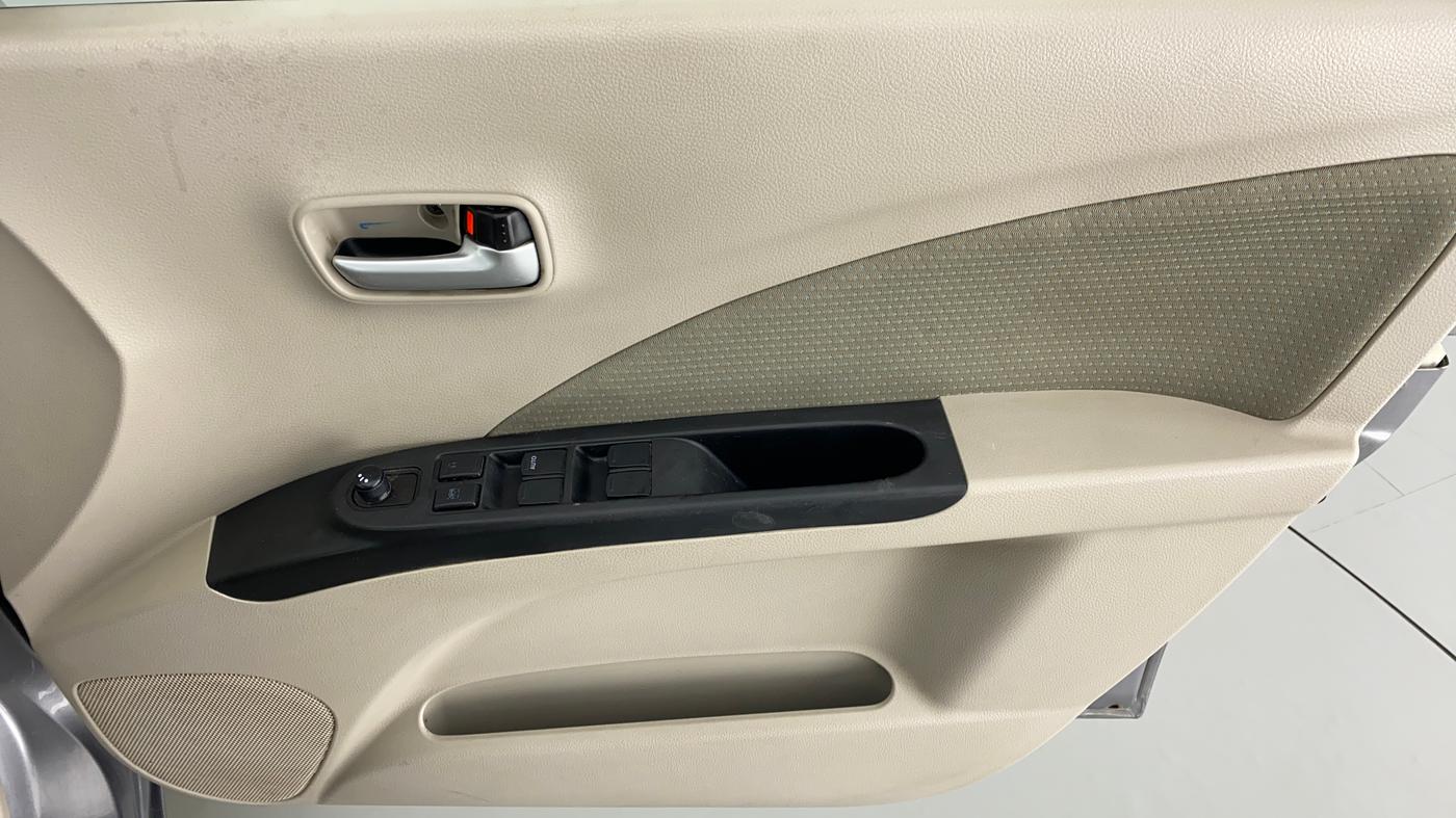 2018 Maruti Celerio ZXI OPT, Petrol, Manual, 73,319 km, Driver Side Door Panels Control