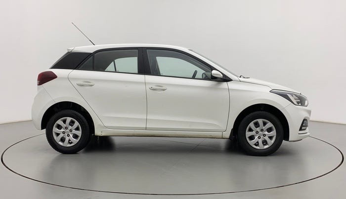 2018 Hyundai Elite i20 SPORTZ 1.2, Petrol, Manual, 61,300 km, Right Side View