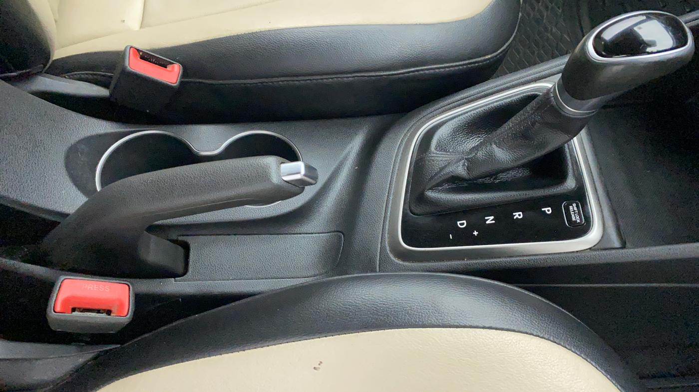 2017 Hyundai Verna 1.6 CRDI SX + AT, Diesel, Automatic, 93,828 km, Gear Lever
