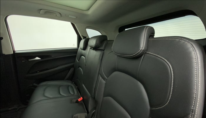 2019 MG HECTOR SHARP 2.0 DIESEL, Diesel, Manual, 56,923 km, Right Side Rear Door Cabin