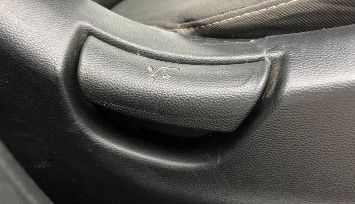 2017 Hyundai Creta E PLUS 1.6 PETROL, Petrol, Manual, 77,237 km, Driver Side Adjustment Panel