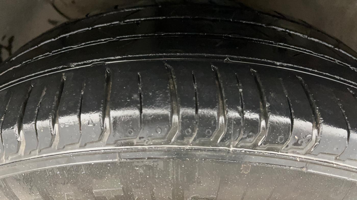 2017 Hyundai Creta E PLUS 1.6 PETROL, Petrol, Manual, 77,237 km, Left Front Tyre Tread