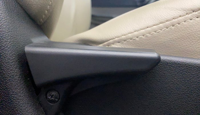 2017 Tata Tiago XT PETROL, Petrol, Manual, 26,993 km, Driver Side Adjustment Panel