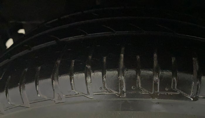 2017 Tata Tiago XT PETROL, Petrol, Manual, 26,993 km, Right Rear Tyre Tread