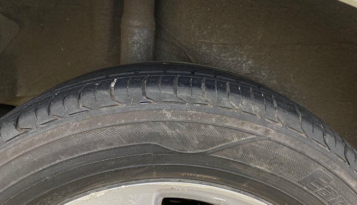 2021 Honda Jazz 1.2L I-VTEC VX CVT, Petrol, Automatic, 1,02,865 km, Right Rear Tyre Tread