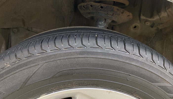 2021 Honda Jazz 1.2L I-VTEC VX CVT, Petrol, Automatic, 1,02,865 km, Left Front Tyre Tread