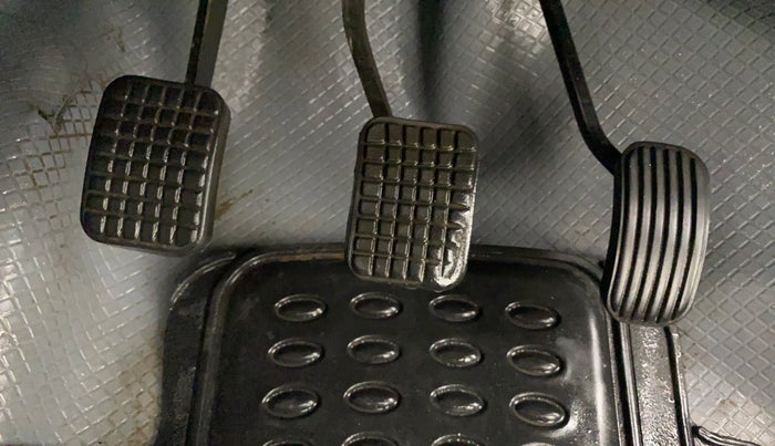 2018 Tata Tiago XE PETROL, Petrol, Manual, 39,718 km, Pedals