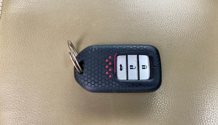 2019 Honda City 1.5L I-VTEC V MT, Petrol, Manual, 1,11,626 km, Key Close Up