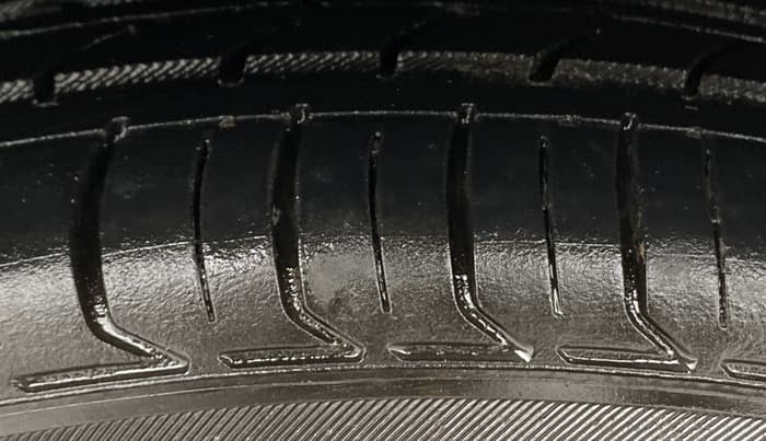 2019 Honda City 1.5L I-VTEC V MT, Petrol, Manual, 1,11,626 km, Right Rear Tyre Tread