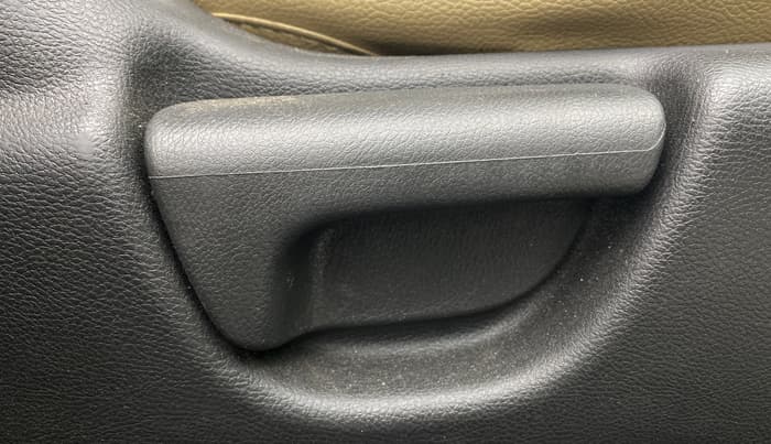 2019 Honda City 1.5L I-VTEC V MT, Petrol, Manual, 1,11,626 km, Driver Side Adjustment Panel