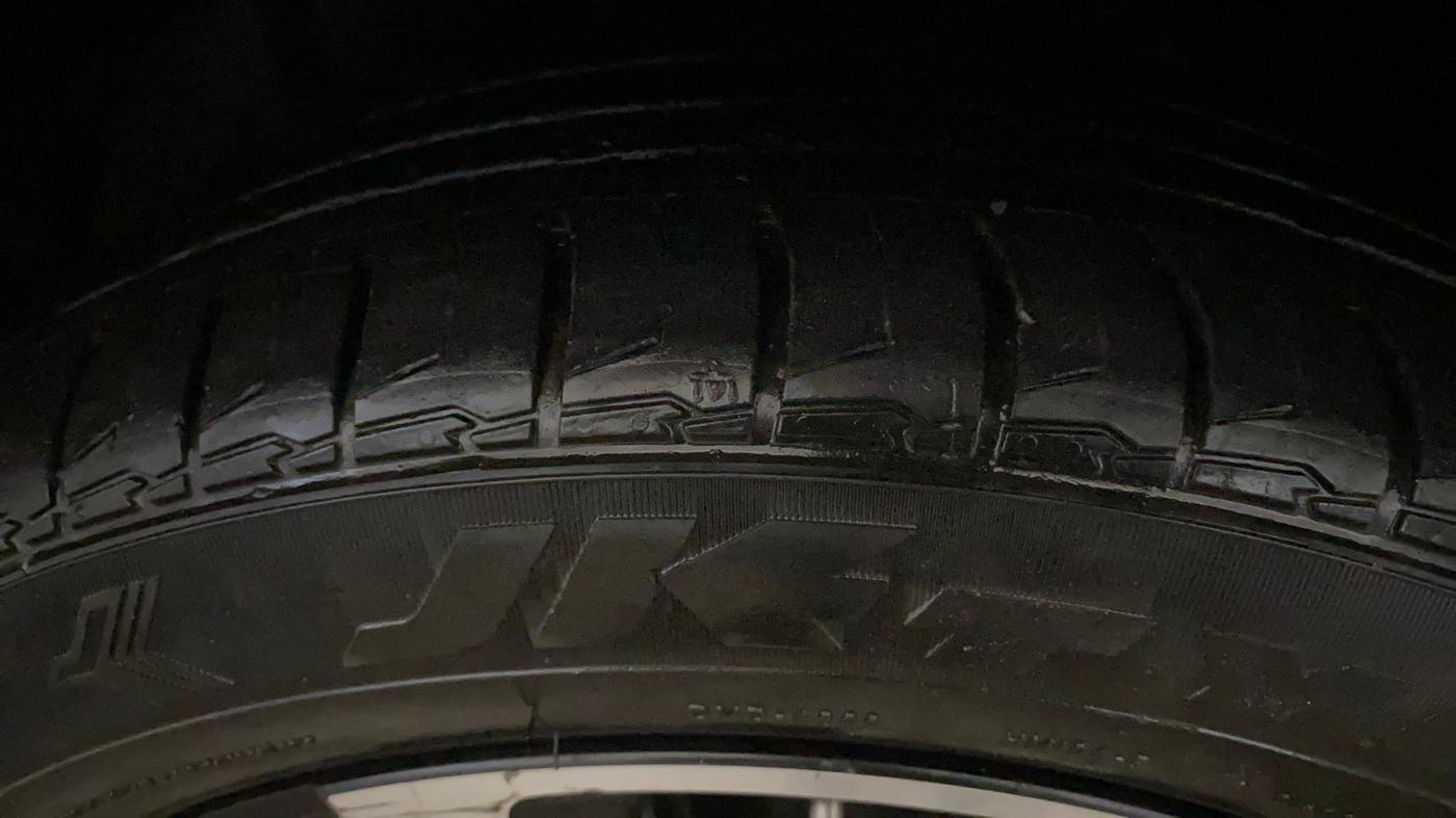 2023 MG HECTOR SAVVY PRO 1.5 TURBO CVT PETROL, Petrol, Automatic, 1,00,868 km, Left Front Tyre Tread