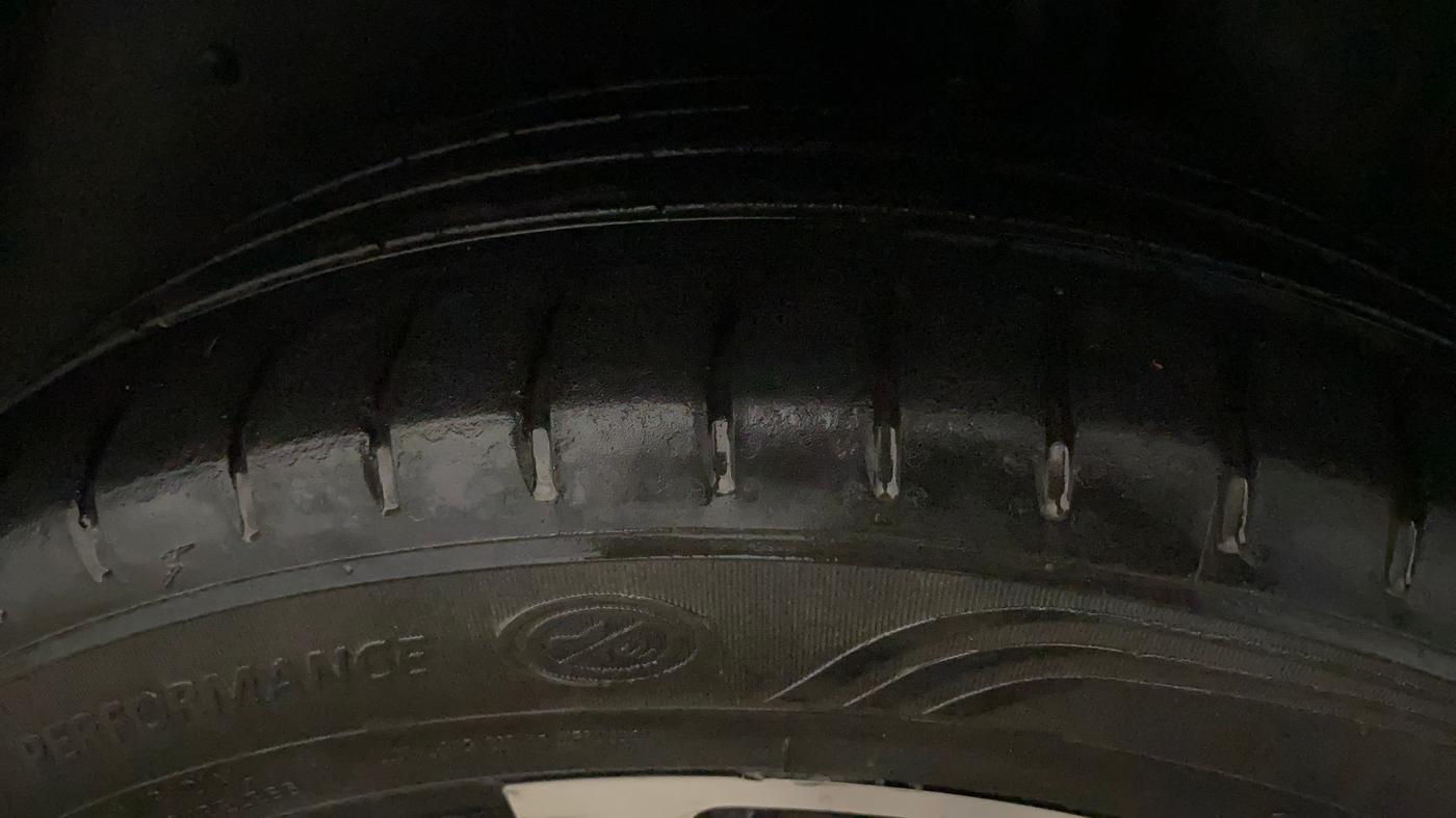 2023 MG HECTOR SAVVY PRO 1.5 TURBO CVT PETROL, Petrol, Automatic, 1,00,868 km, Left Rear Tyre Tread