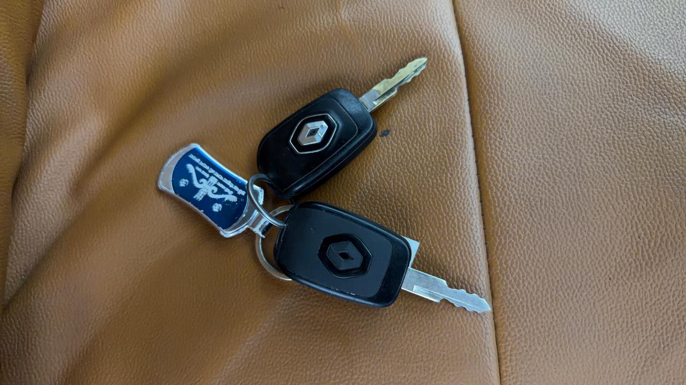 2023 Renault Kwid RXT 1.0 AMT, Petrol, Automatic, 52,573 km, Key Close Up