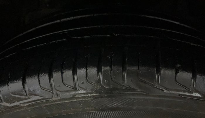 2023 Tata NEXON XM PLUS SUNROOF PETROL, Petrol, Manual, 39,661 km, Left Front Tyre Tread