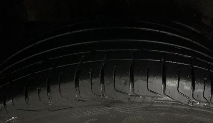2023 Tata NEXON XM PLUS SUNROOF PETROL, Petrol, Manual, 39,661 km, Right Rear Tyre Tread