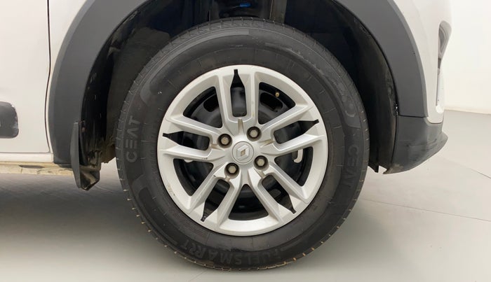 2022 Renault TRIBER RXT AMT, Petrol, Automatic, 34,294 km, Right Front Wheel