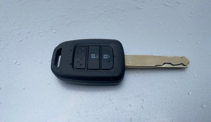 2019 Honda WR-V 1.2L I-VTEC S MT, Petrol, Manual, 87,703 km, Key Close Up