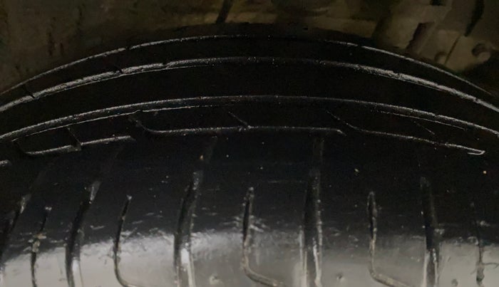 2021 Tata NEXON XZ PLUS (O) PETROL DUAL TONE, Petrol, Manual, 53,304 km, Left Rear Tyre Tread