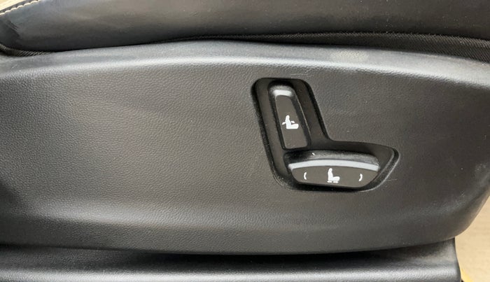 2022 MG HECTOR SHARP 1.5 PETROL CVT, Petrol, Automatic, 20,188 km, Driver Side Adjustment Panel