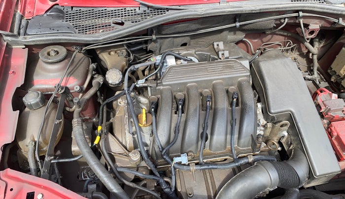 2015 Renault Duster RXL PETROL, Petrol, Manual, 52,802 km, Engine View - Right