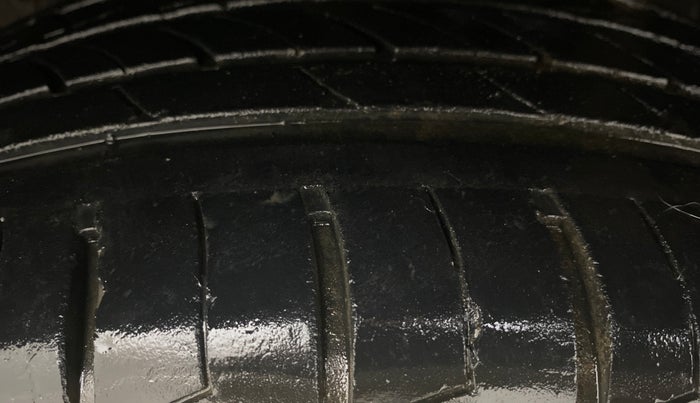2021 Maruti S Cross ZETA 1.5, Petrol, Manual, 80,803 km, Left Front Tyre Tread
