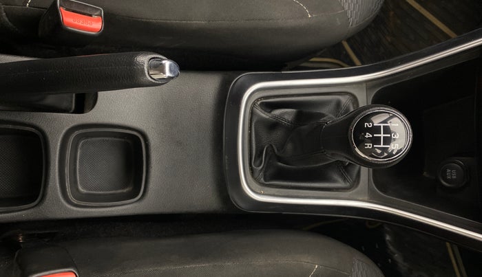 2021 Maruti S Cross ZETA 1.5, Petrol, Manual, 80,803 km, Gear Lever