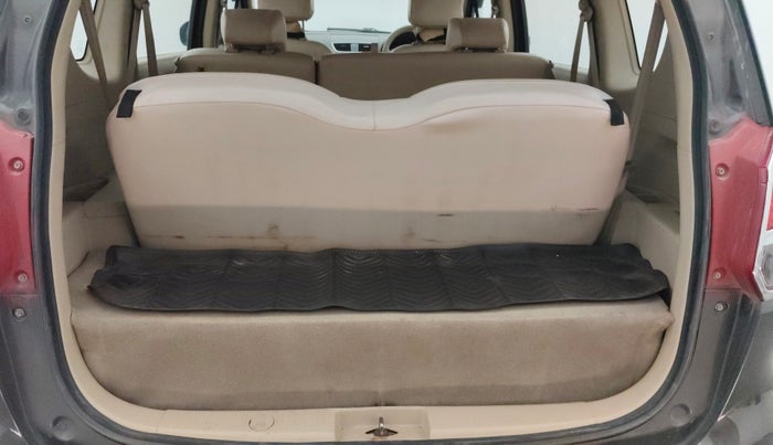 2017 Maruti Ertiga VXI CNG, CNG, Manual, 68,349 km, Boot Inside