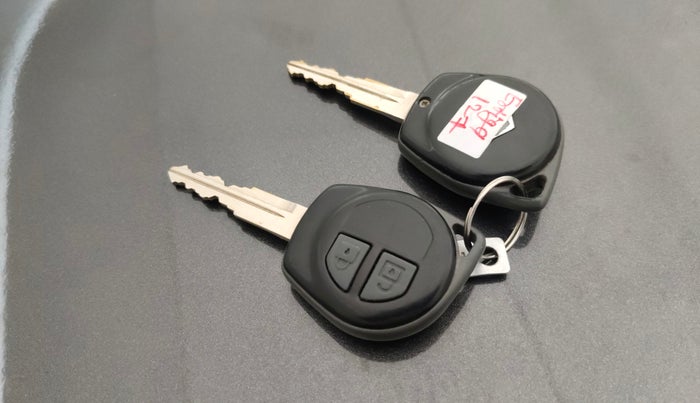 2017 Maruti Ertiga VXI CNG, CNG, Manual, 68,349 km, Key Close Up