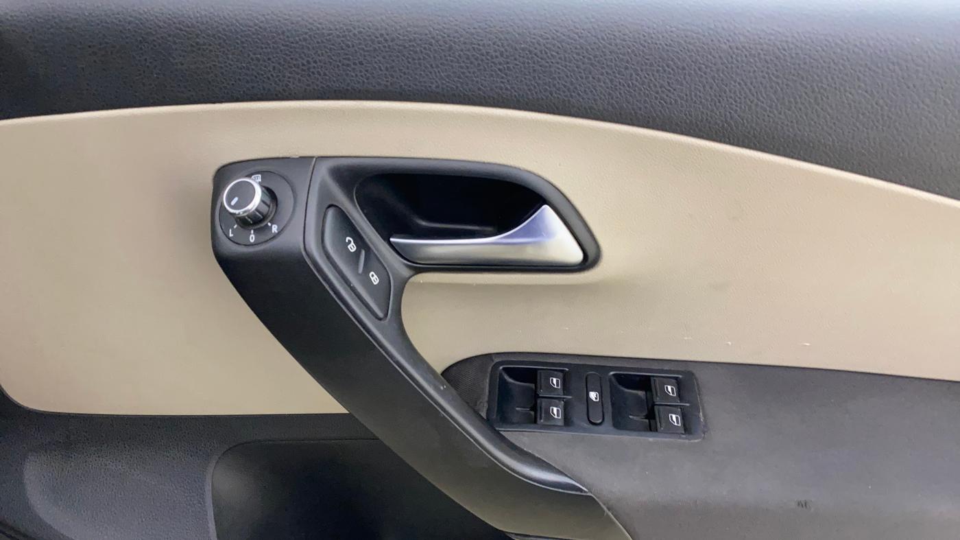 2013 Volkswagen Polo GT TSI AT, Petrol, Automatic, 99,849 km, Driver Side Door Panels Control