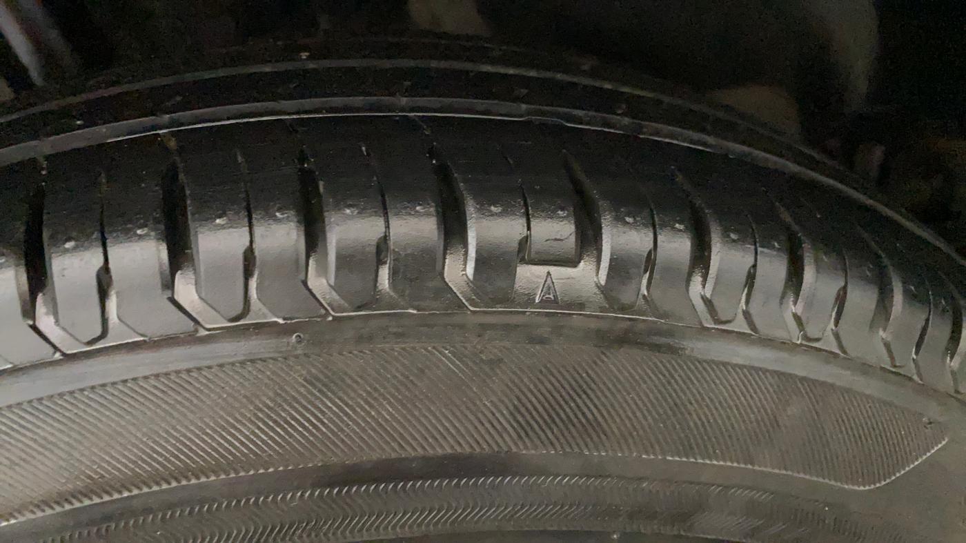 2019 Maruti Swift VXI, Petrol, Manual, 28,126 km, Right Rear Tyre Tread