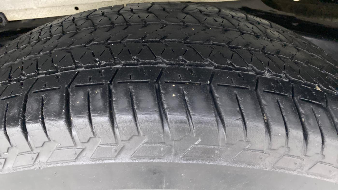 2017 Mahindra Scorpio S10 Intelli Hybrid 2WD, Diesel, Manual, Left Rear Tyre Tread