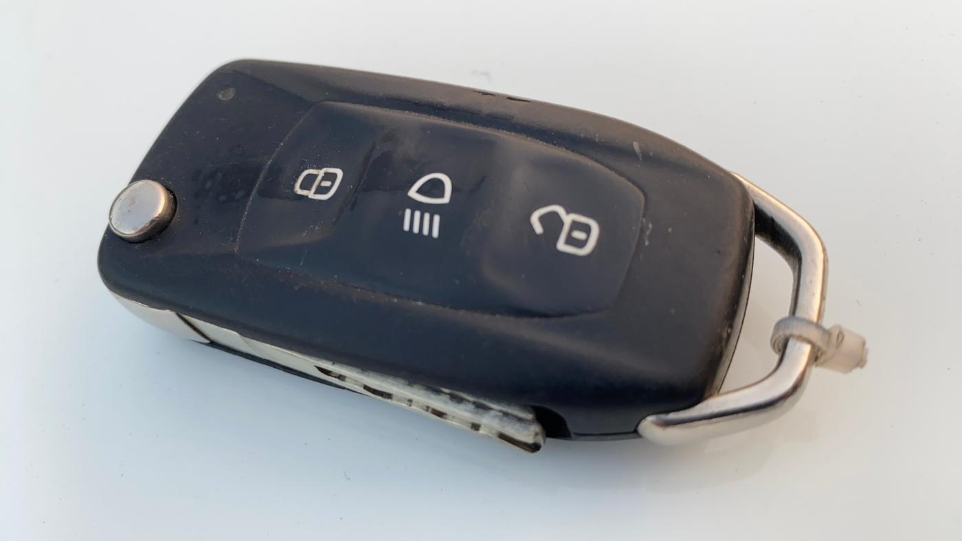 2019 Tata NEXON XM PETROL, Petrol, Manual, 80,378 km, Key Close Up