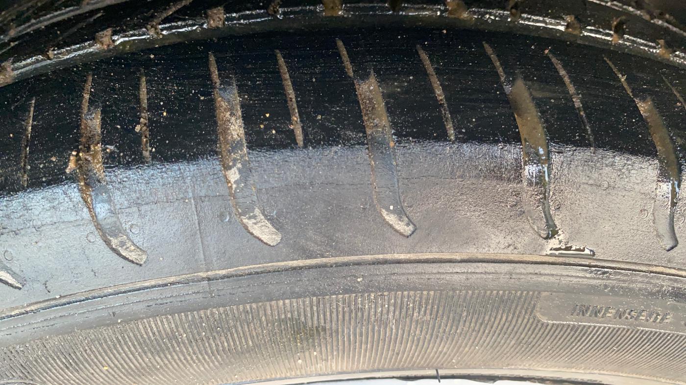 2019 Tata NEXON XM PETROL, Petrol, Manual, 80,378 km, Right Front Tyre Tread