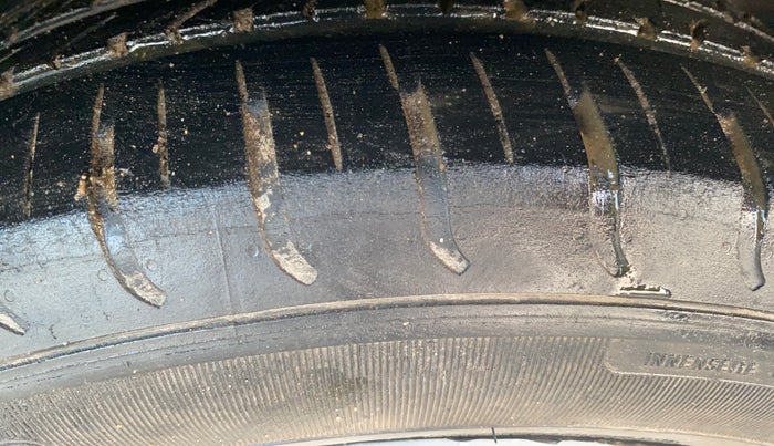 2019 Tata NEXON XM PETROL, Petrol, Manual, 62,824 km, Right Front Tyre Tread