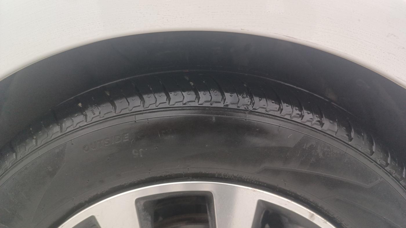 2017 Hyundai Verna 1.6 VTVT SX, Petrol, Manual, 55,252 km, Right Front Tyre Tread