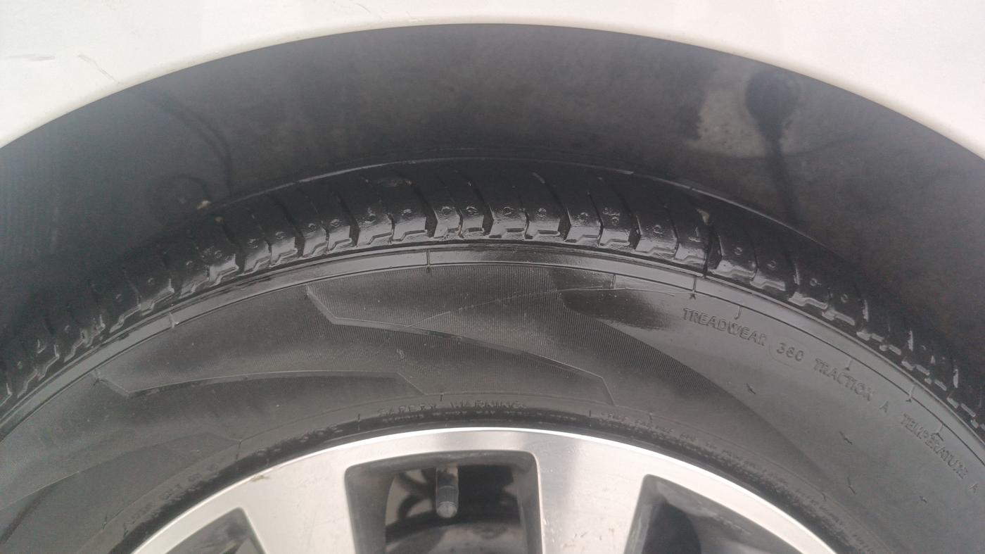 2017 Hyundai Verna 1.6 VTVT SX, Petrol, Manual, 55,252 km, Right Rear Tyre Tread