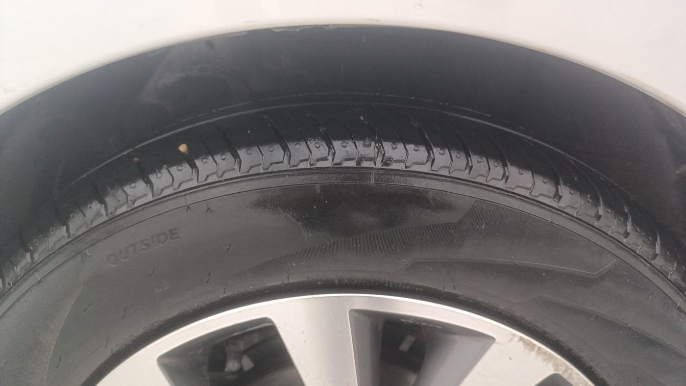 2017 Hyundai Verna 1.6 VTVT SX, Petrol, Manual, 55,252 km, Left Front Tyre Tread