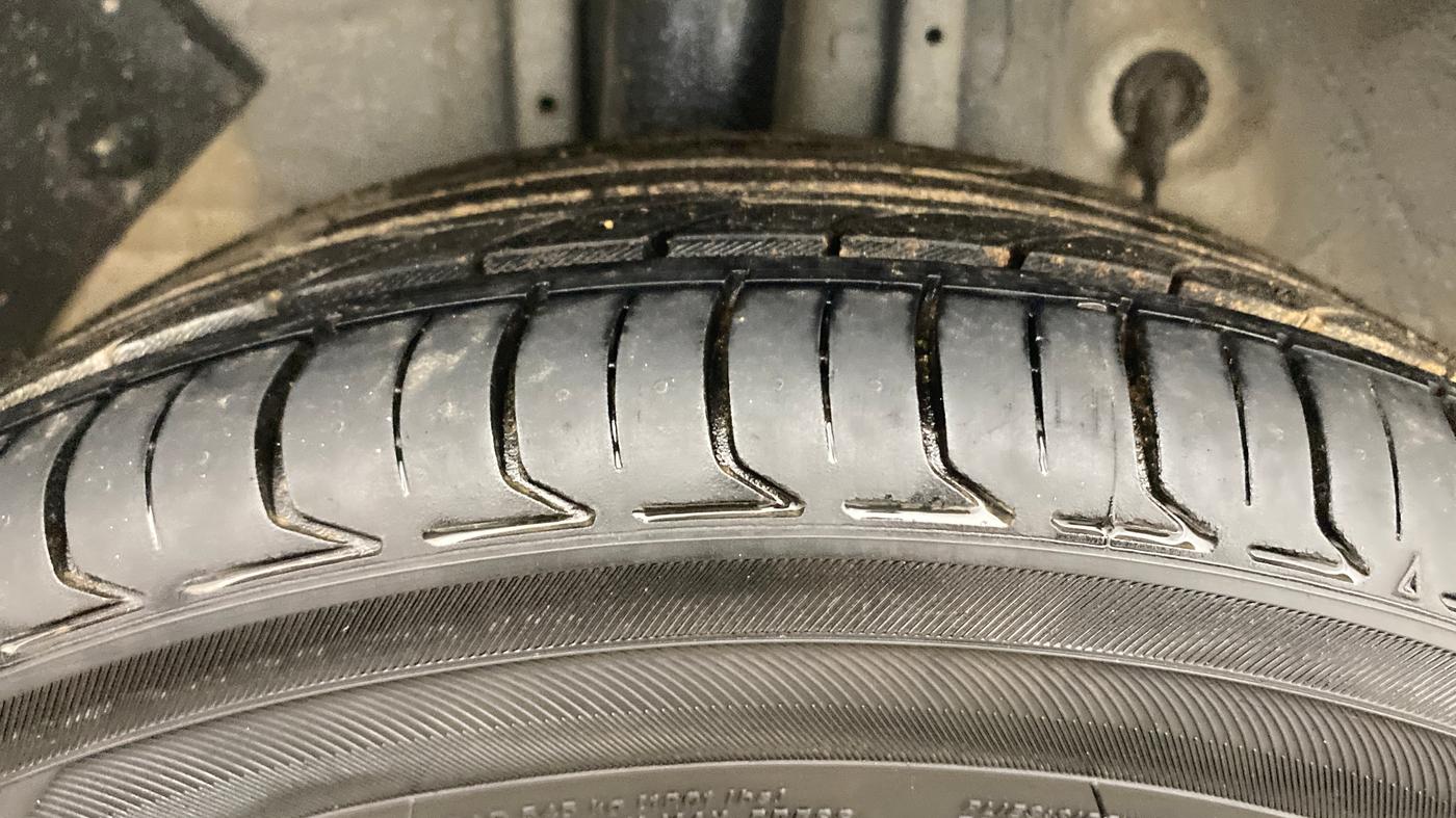 2019 Hyundai Elite i20 ASTA (O) CVT, Petrol, Automatic, 72,912 km, Right Rear Tyre Tread