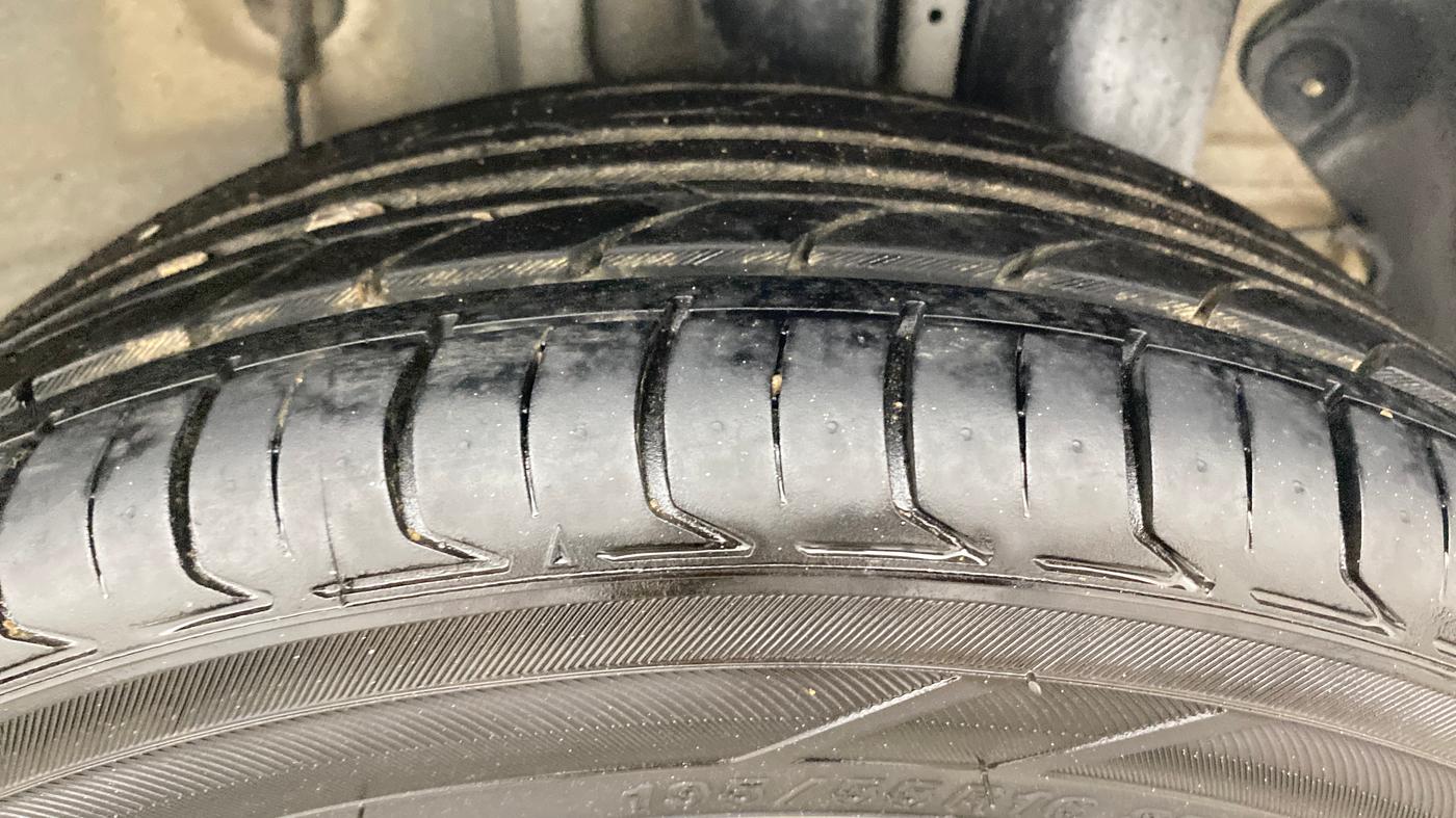 2019 Hyundai Elite i20 ASTA (O) CVT, Petrol, Automatic, 72,912 km, Left Rear Tyre Tread